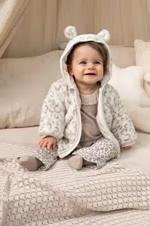 Fake fur jasje met capuchon - Dress to Impress